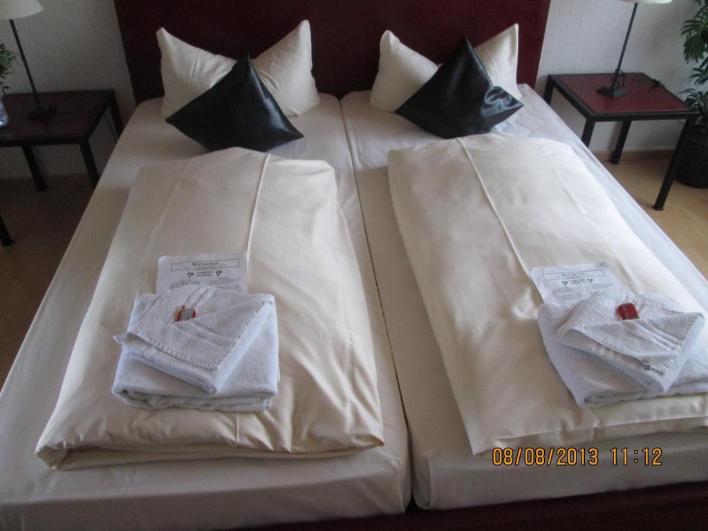 Hotel Am Park - Krefeld - Duesseldorf Willich Extérieur photo